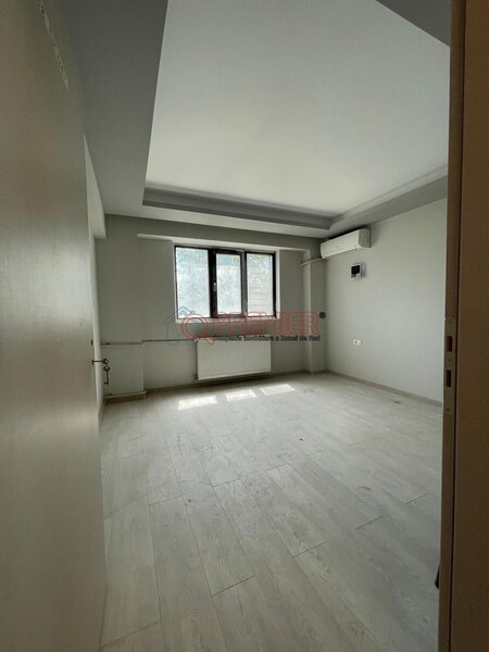 Sector 4, Parc, Tineretului, 3 camere.